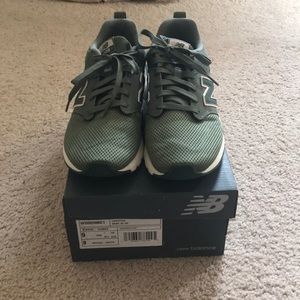 New Balance women’s sneaker 👟